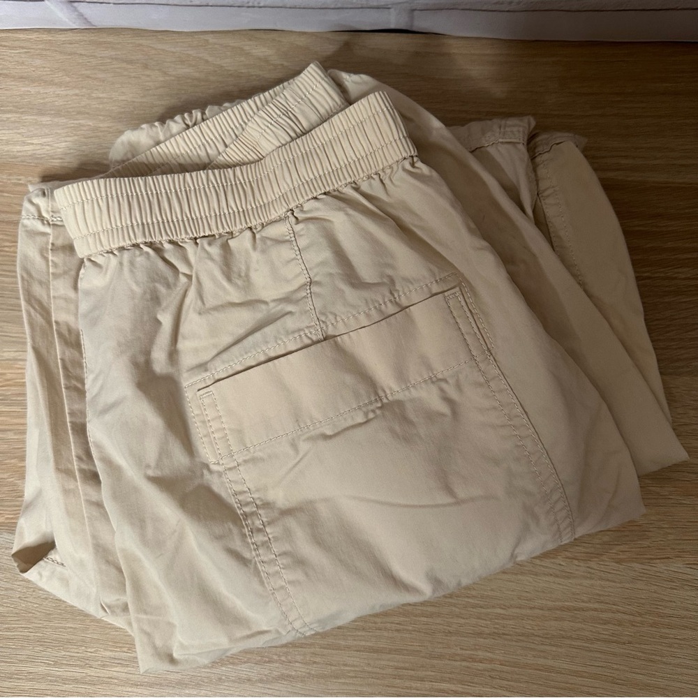 Uniqlo Cargo Pants Tan